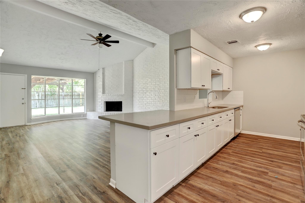 6919 Silver Star Drive - Photo 6