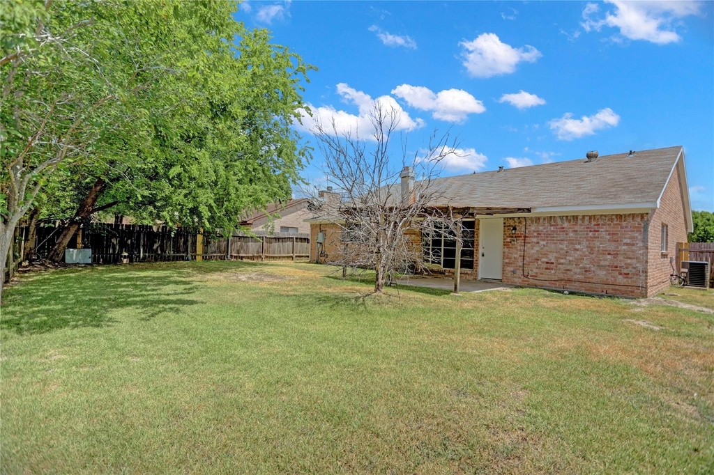 6919 Silver Star Drive - Photo 16