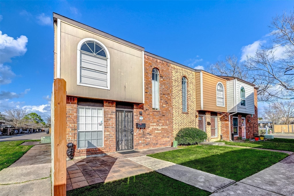 1509 Bonanza Road - Photo 0