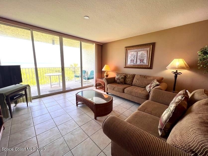 425 Buchanan Avenue - Photo 4