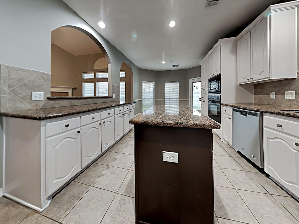 16539 Mesa Point Drive - Photo 3