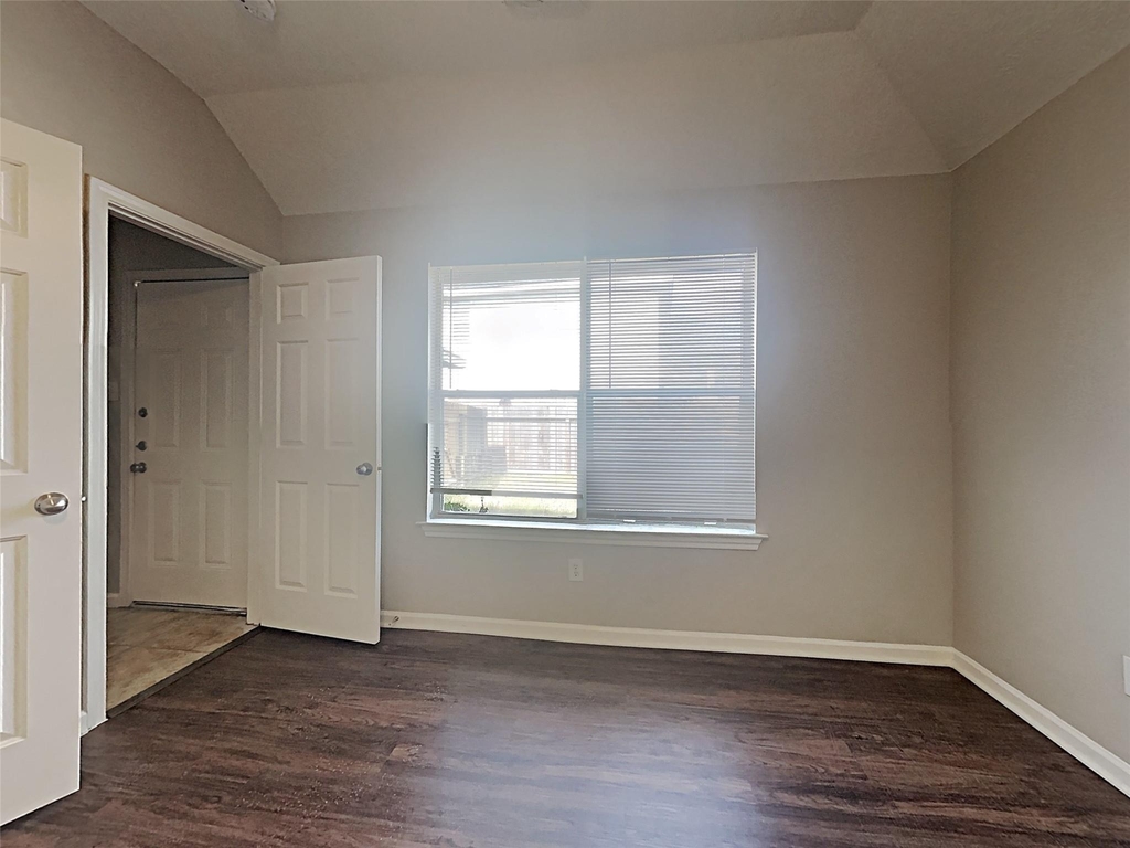 9010 York Hollow Lane - Photo 6