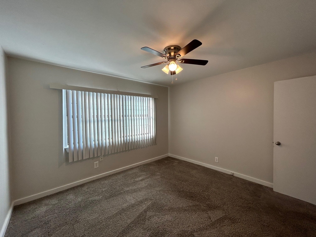 3629 N Macgregor Wa - Photo 19