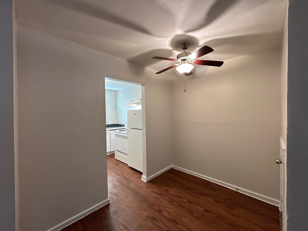 3629 N Macgregor Wa - Photo 6