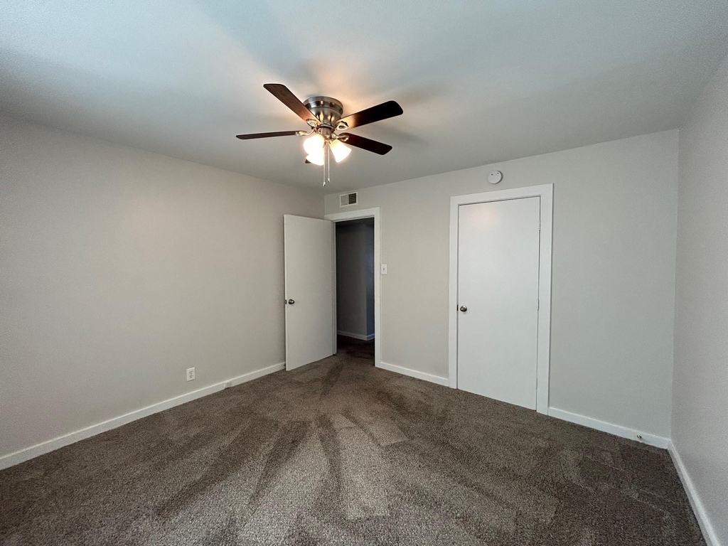 3629 N Macgregor Wa - Photo 18