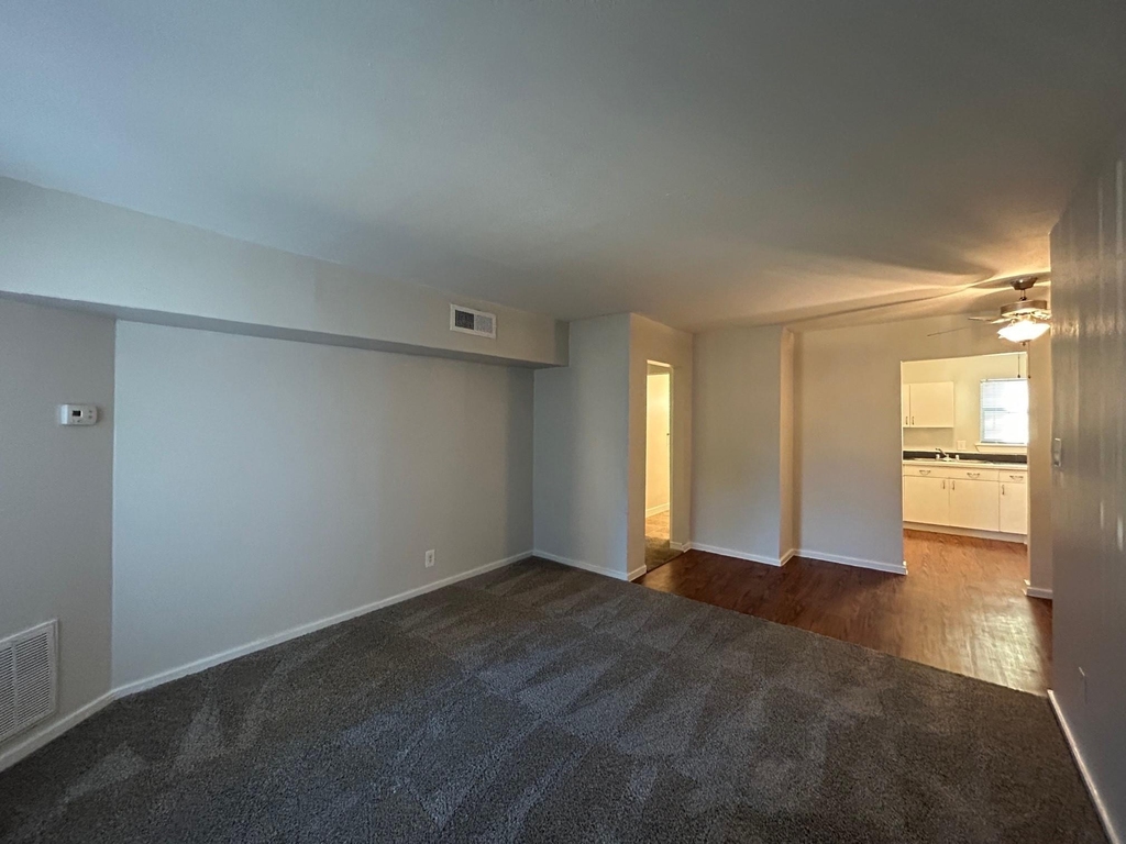3629 N Macgregor Wa - Photo 2