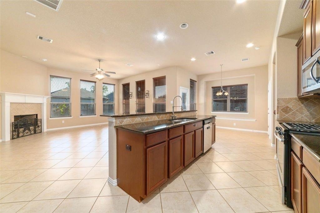 2051 Brodie Lane - Photo 20