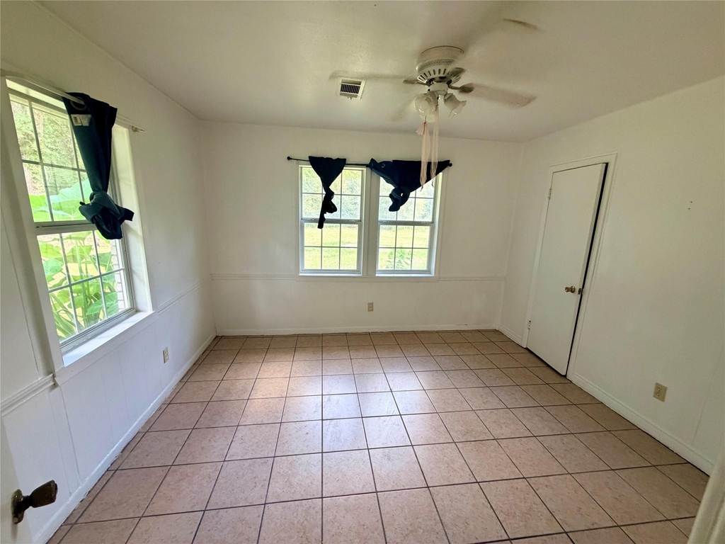 15915 Jennings Road - Photo 18