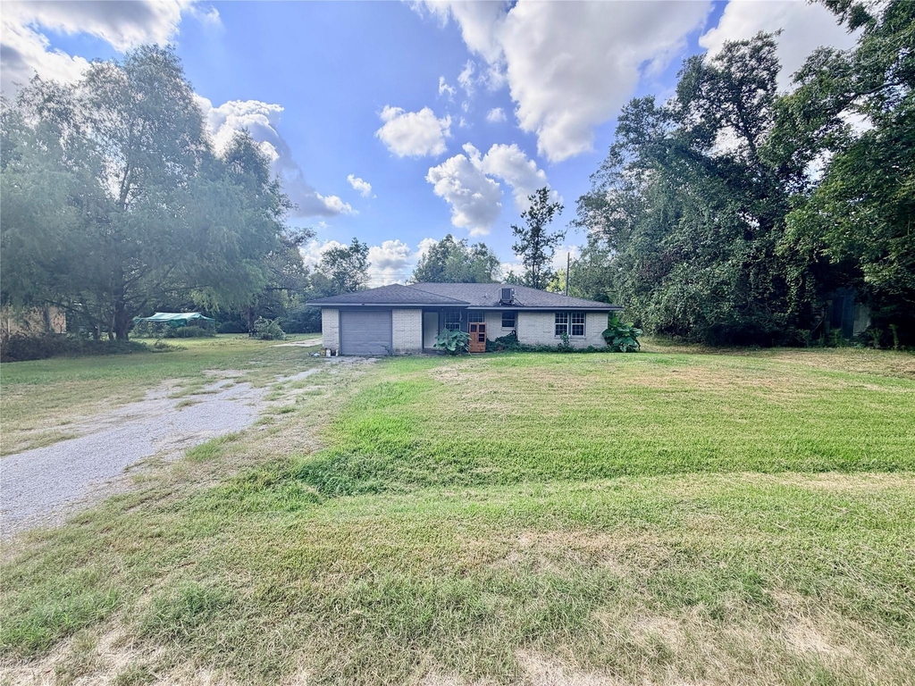 15915 Jennings Road - Photo 2