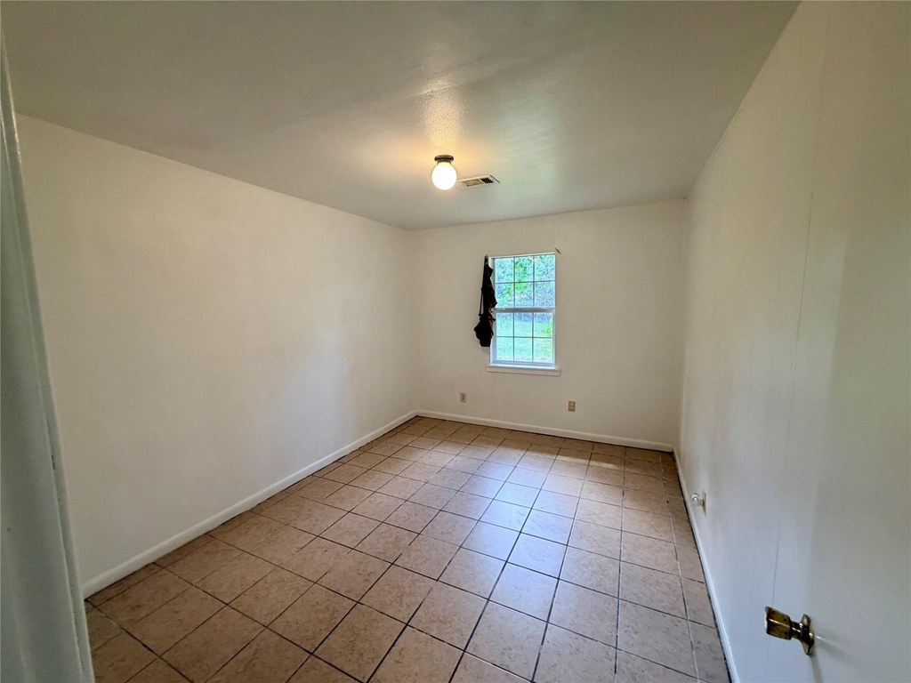 15915 Jennings Road - Photo 19