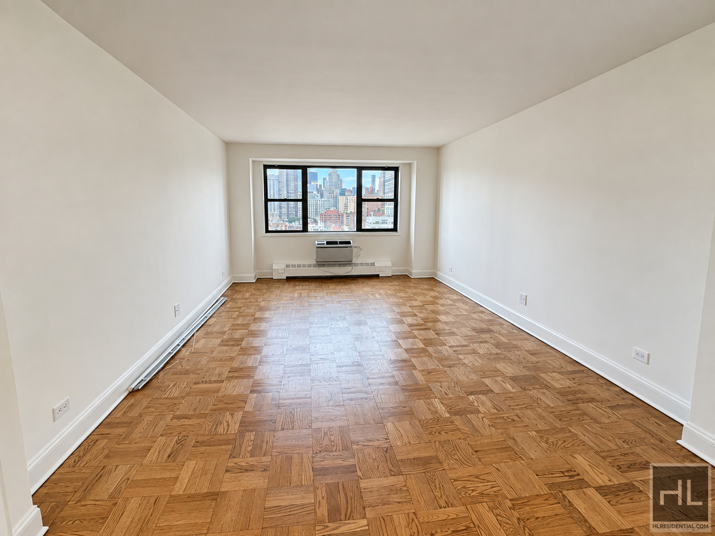 East 79 Street - Photo 0