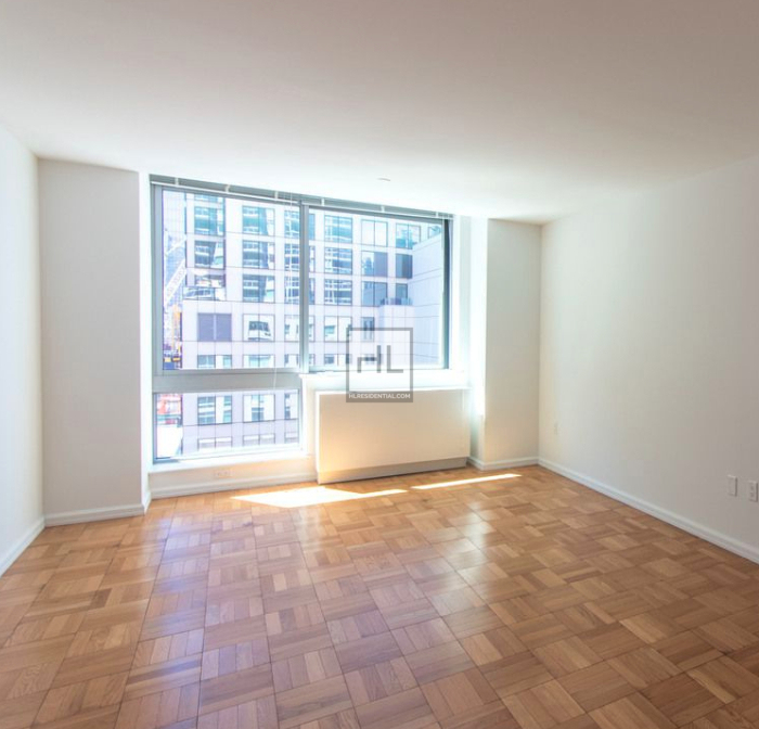 West 37th Street - Photo 3