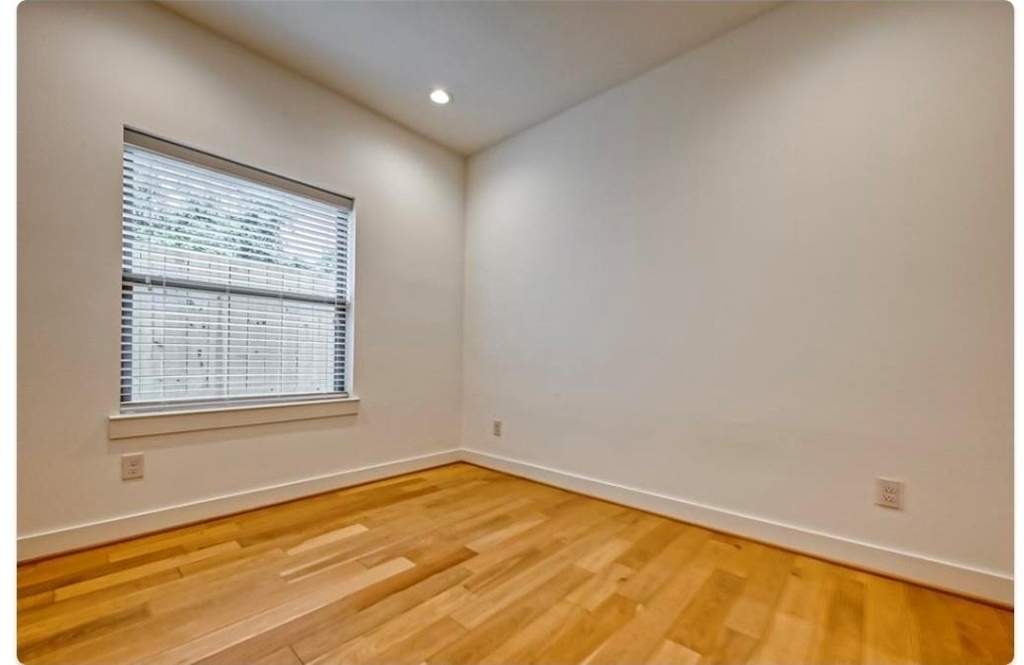 2713 Drew Street - Photo 4