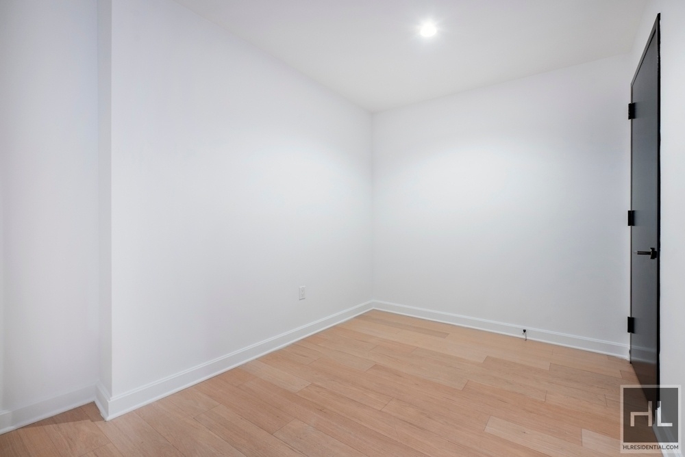 West End Avenue - Photo 3