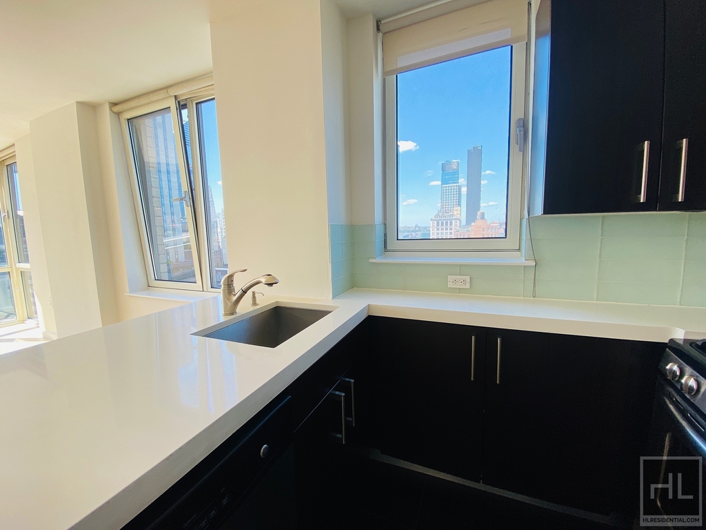 West 37th Street - Photo 0