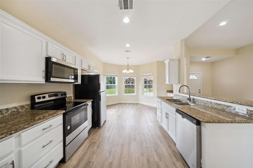 14107 Overstreet - Photo 11