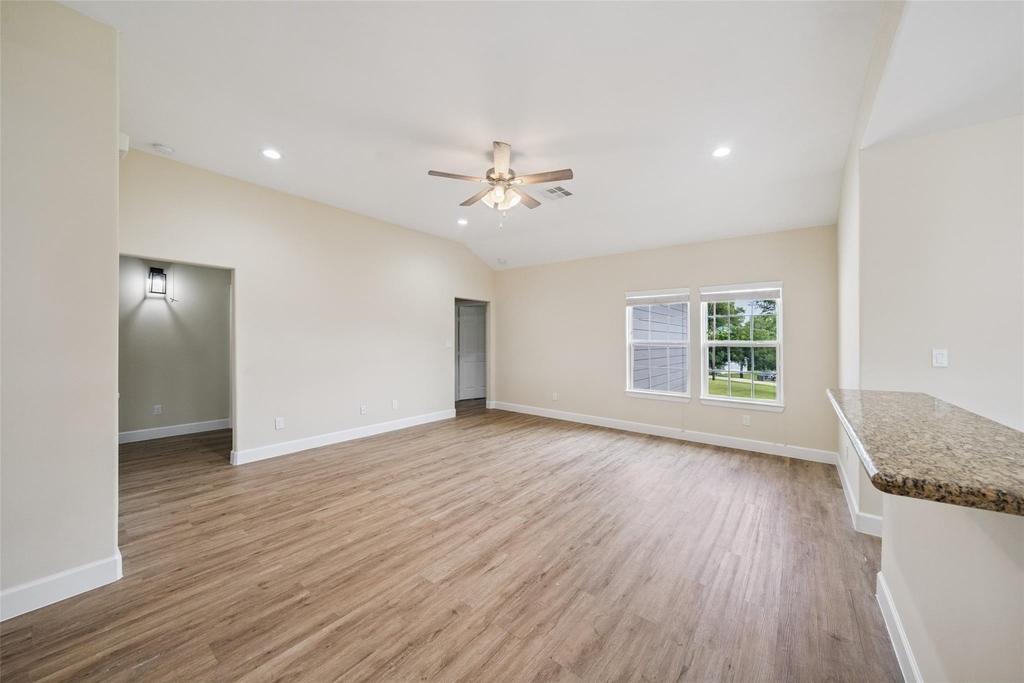 14107 Overstreet - Photo 5