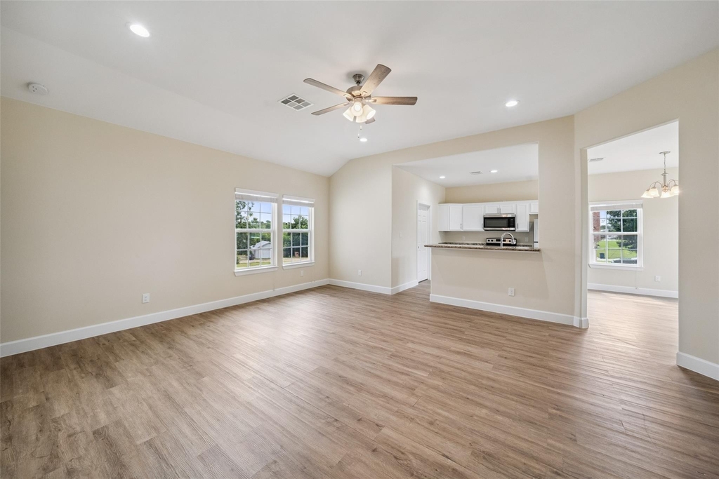 14107 Overstreet - Photo 8