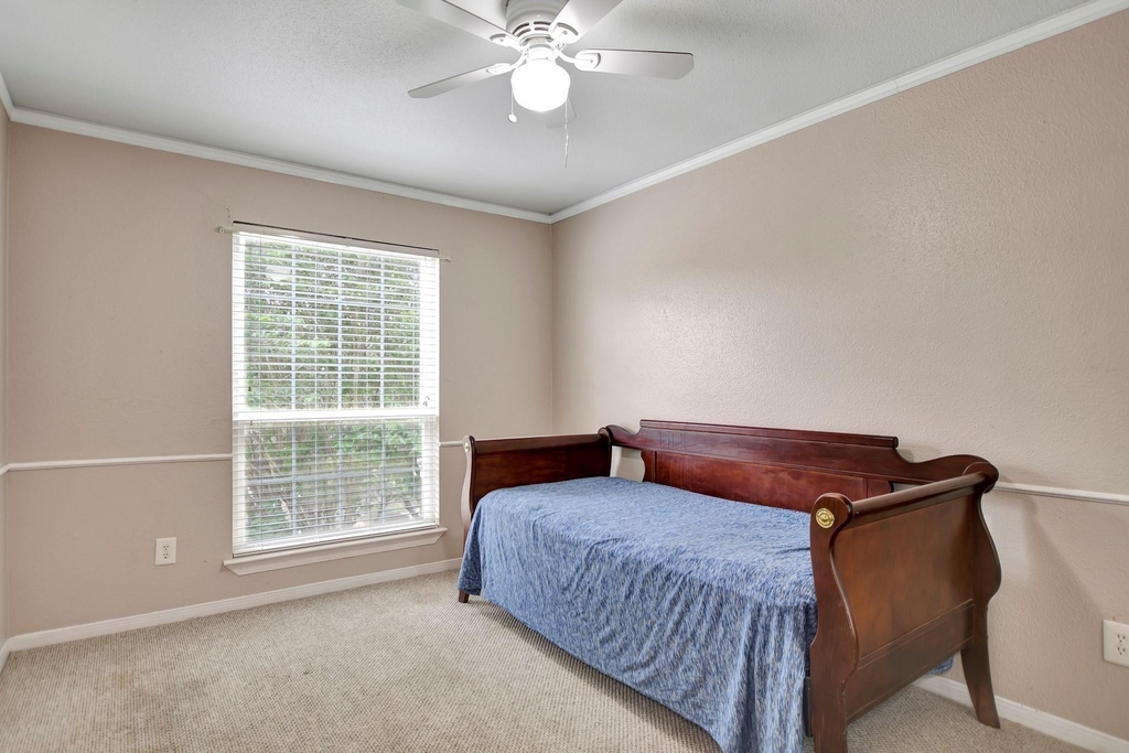 1880 White Oak Drive - Photo 17
