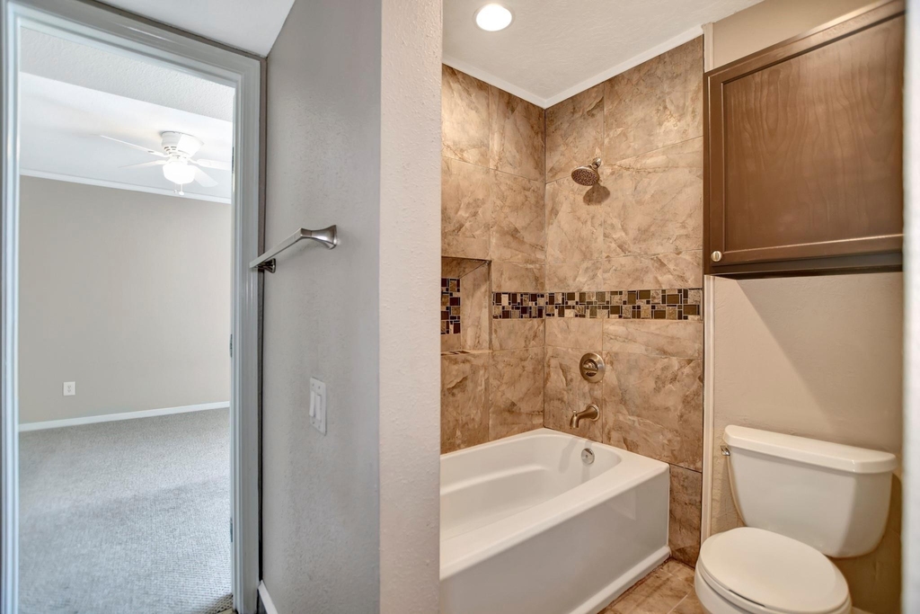 1880 White Oak Drive - Photo 20