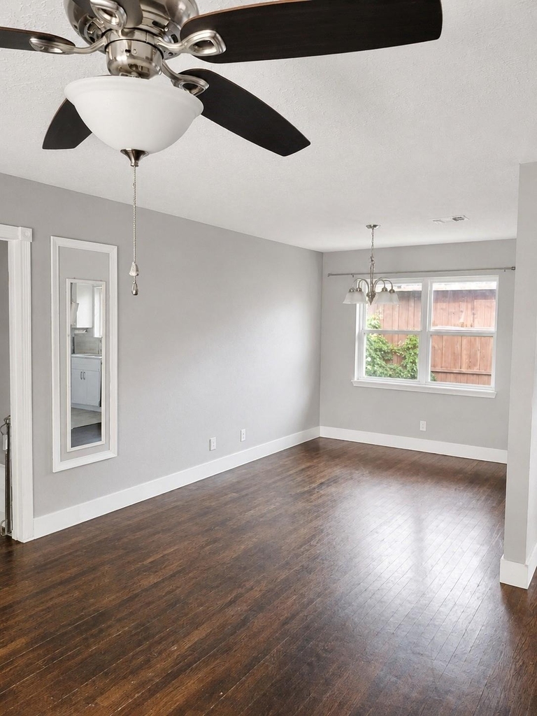 3002 Newcastle Drive - Photo 5