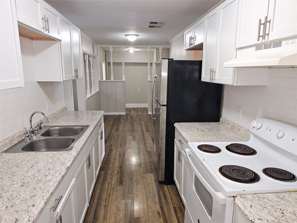 1909 2nd Avenue N - Photo 9