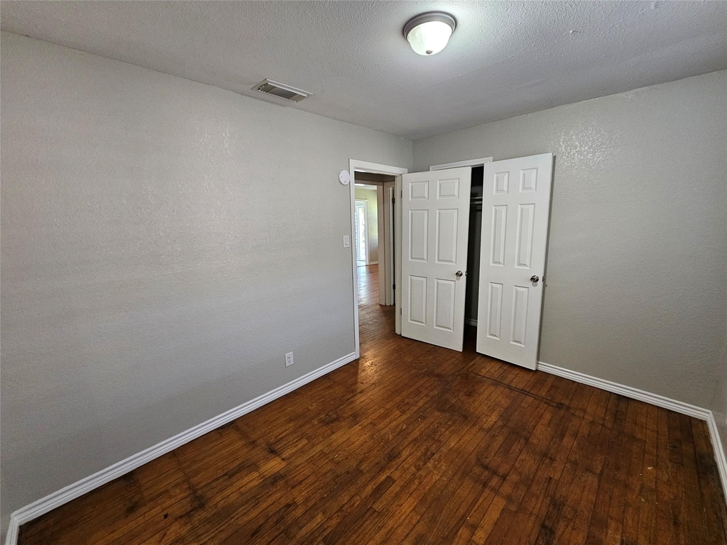 1909 2nd Avenue N - Photo 6