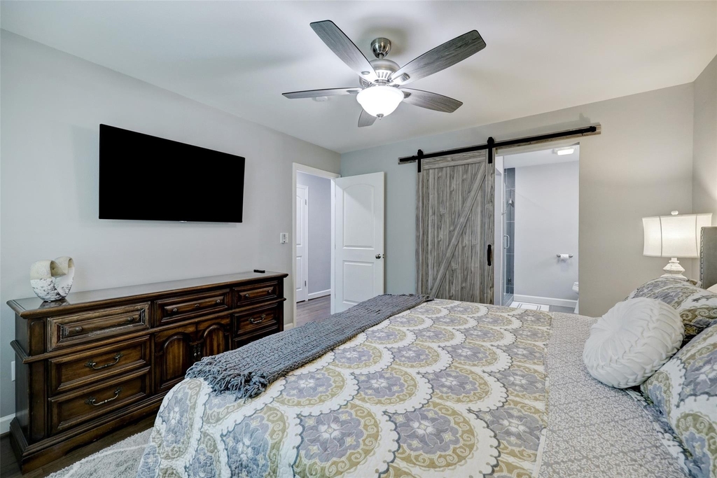 7926 Ridgeview Drive - Photo 11