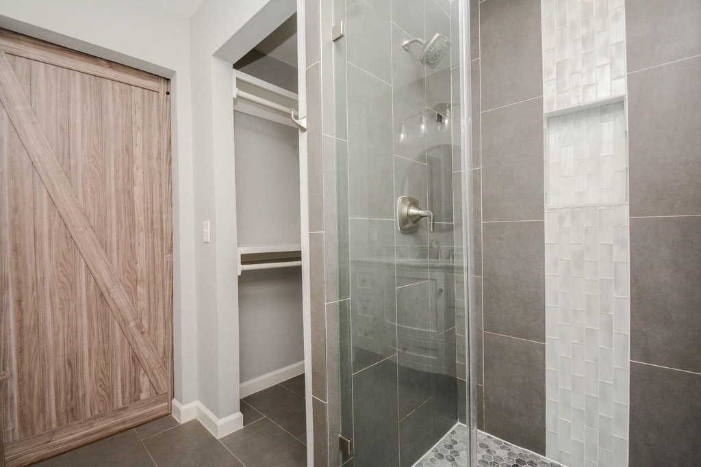 7926 Ridgeview Drive - Photo 14