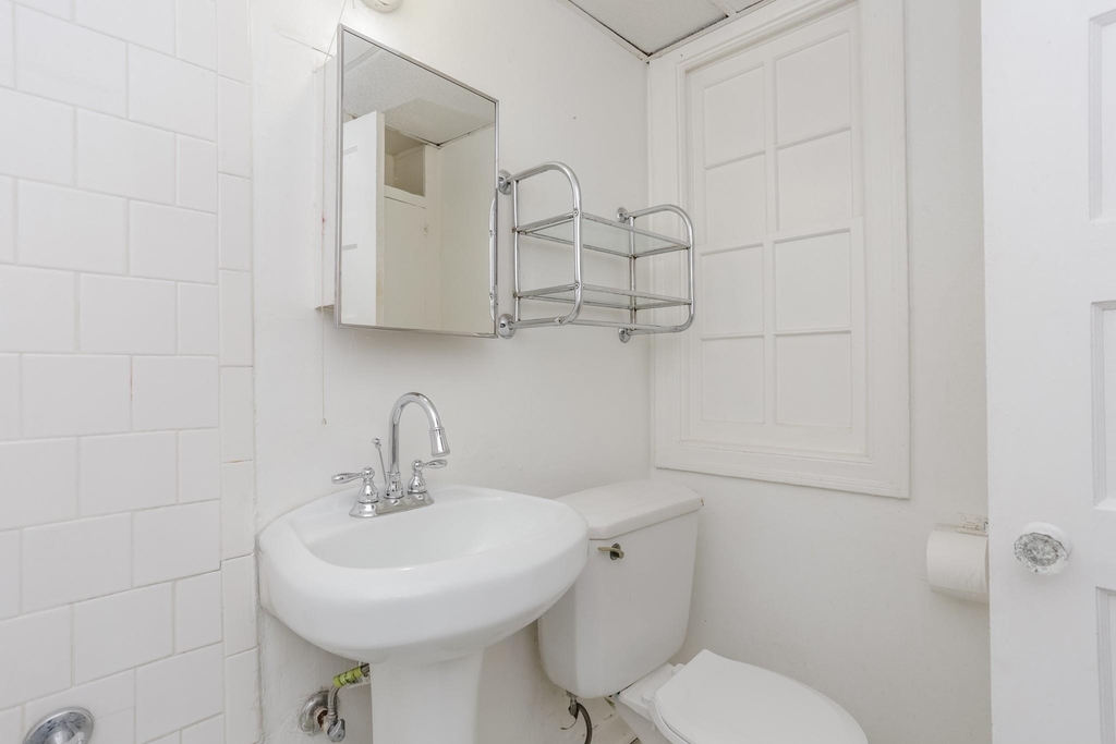 1828 W Main Street - Photo 8