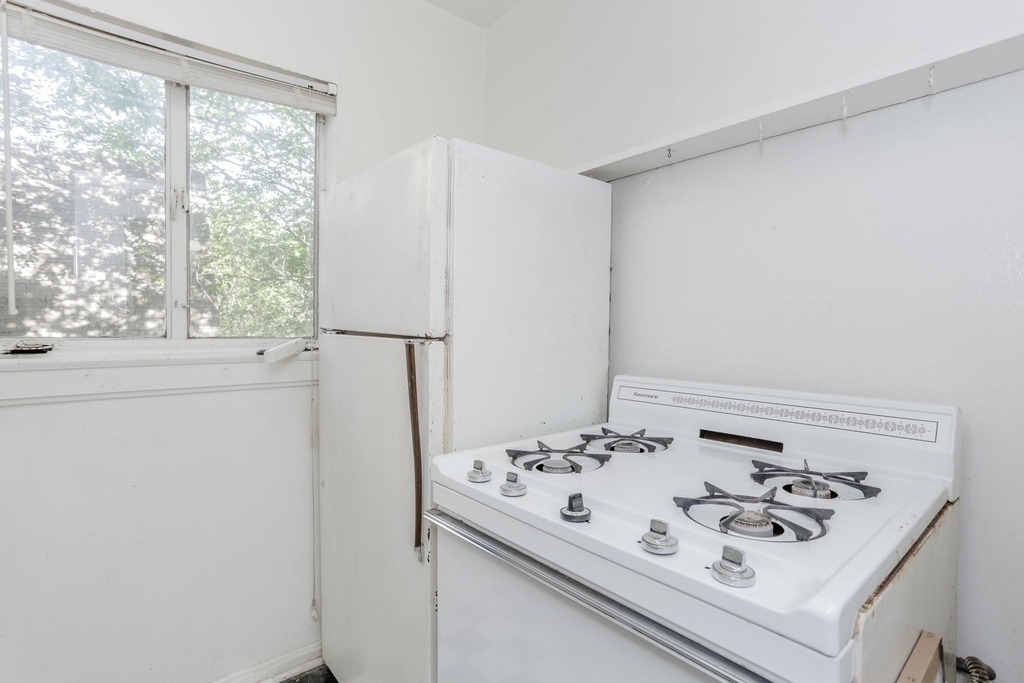 1828 W Main Street - Photo 11