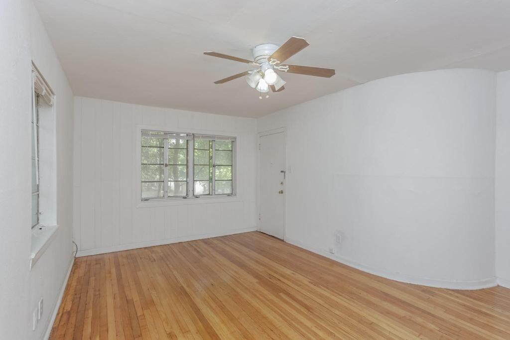 1828 W Main Street - Photo 5
