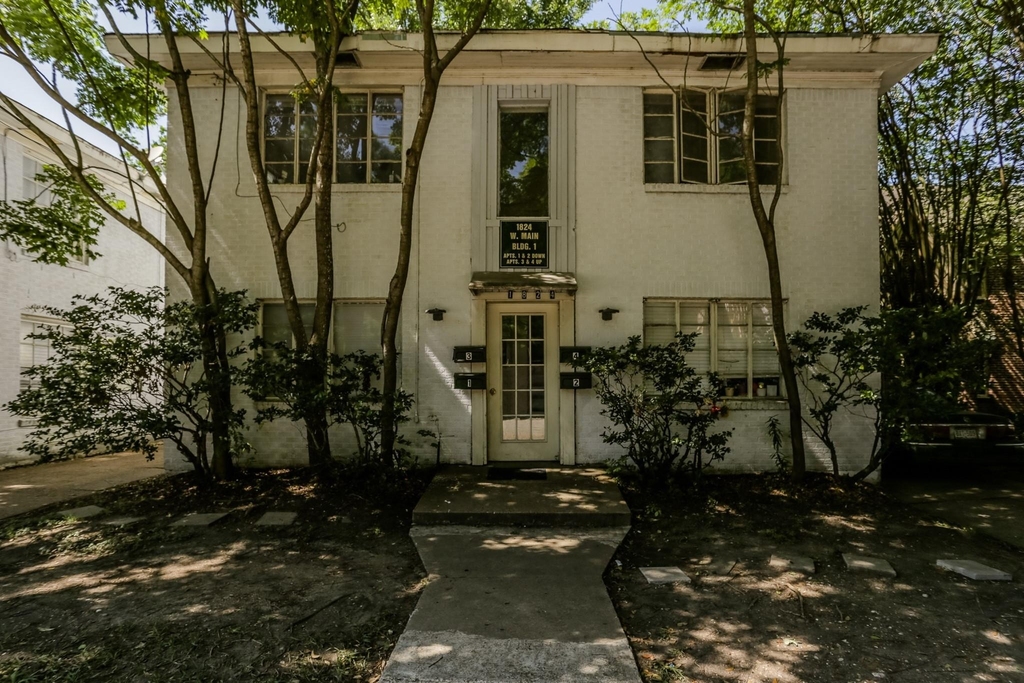 1828 W Main Street - Photo 1