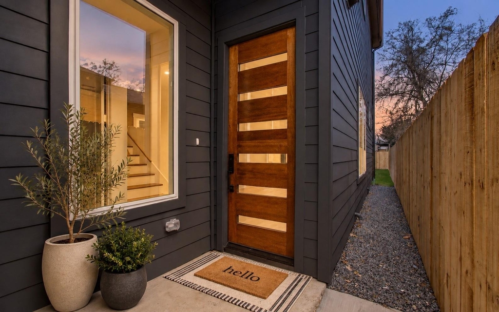 4425 Providence Street - Photo 1