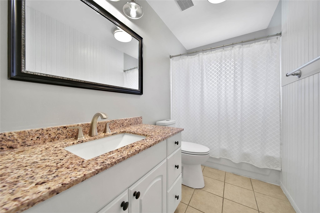 307 Lawrence Street - Photo 18
