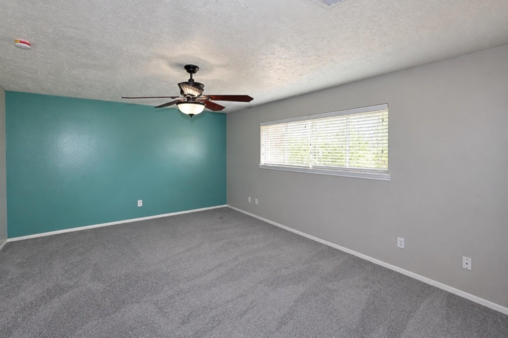 12034 Meadowdale Drive - Photo 10