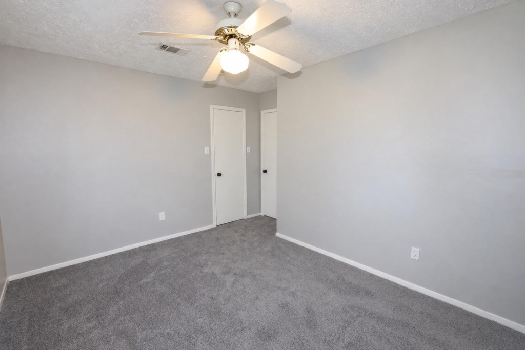 12034 Meadowdale Drive - Photo 15