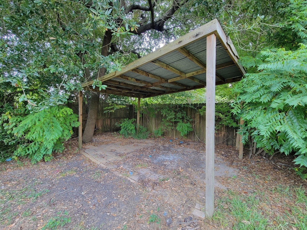 6109 Arthington Street - Photo 36