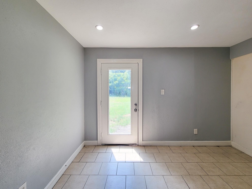 6109 Arthington Street - Photo 14