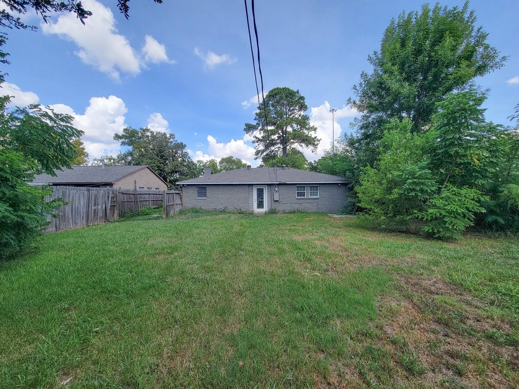 6109 Arthington Street - Photo 37
