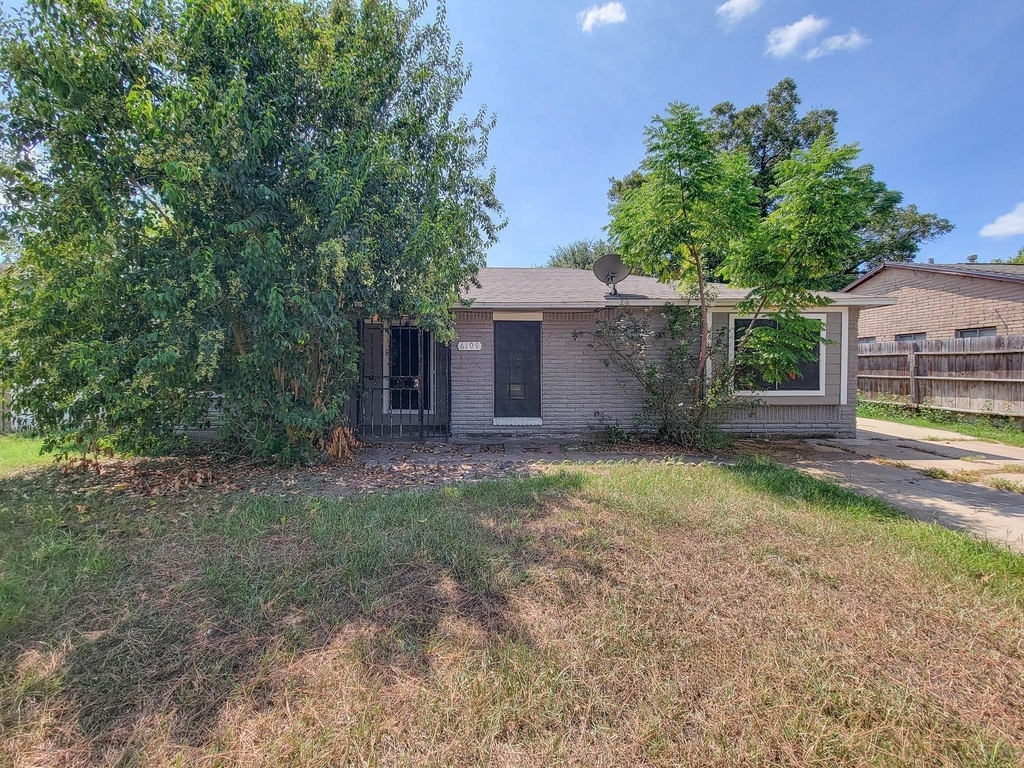 6109 Arthington Street - Photo 0