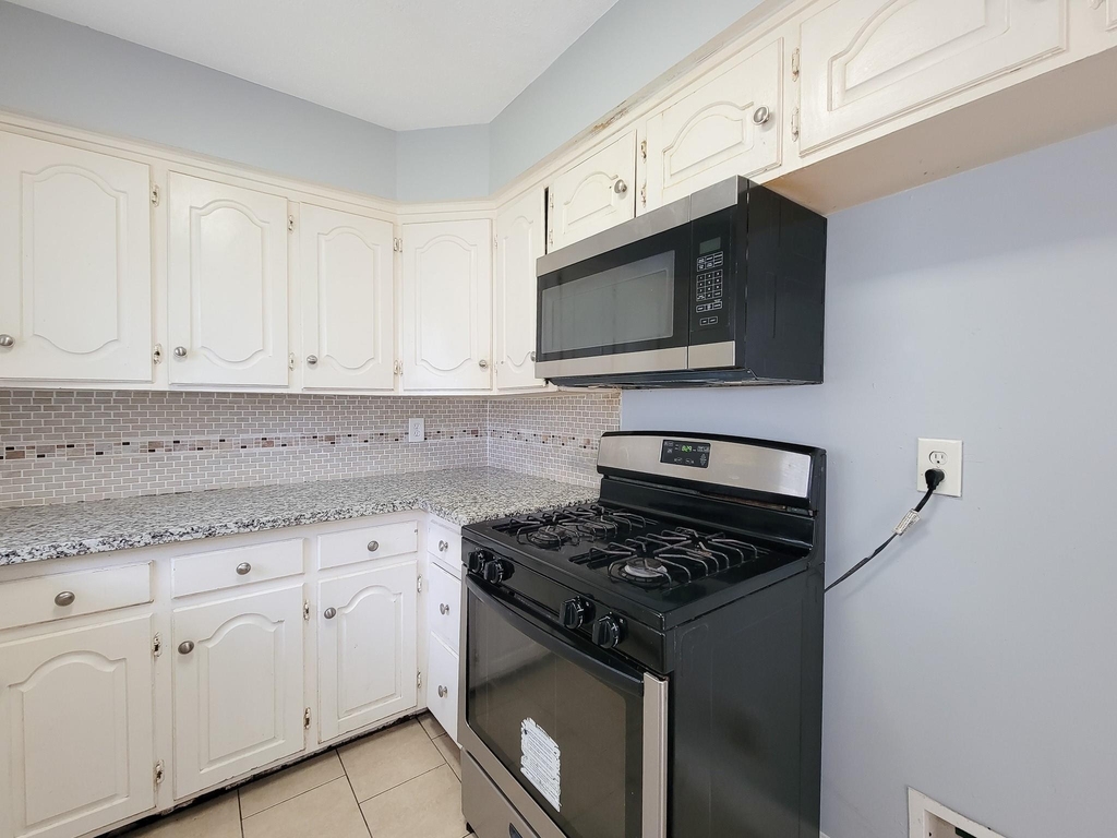 6109 Arthington Street - Photo 19