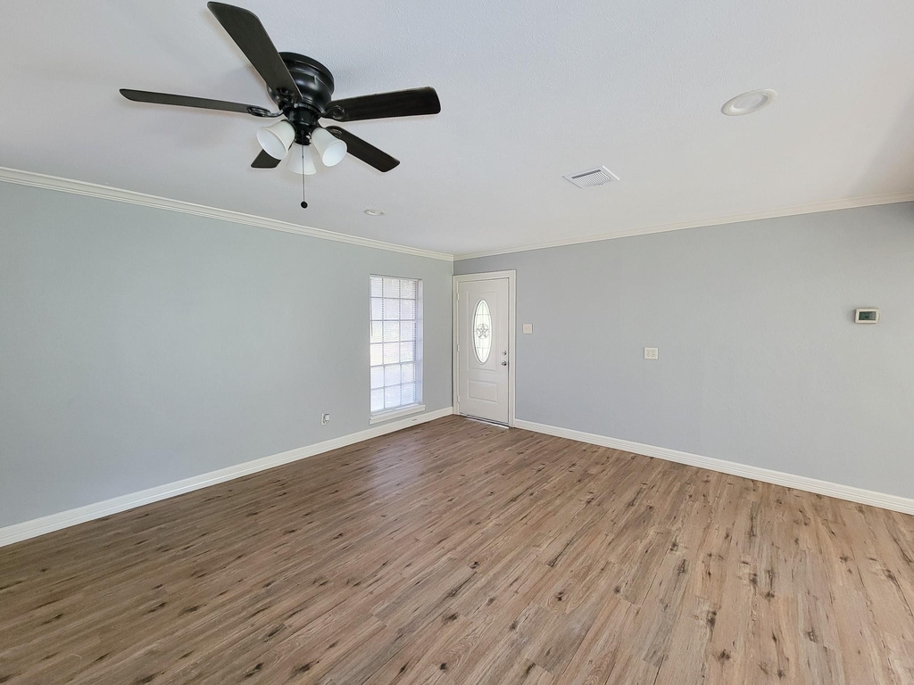 6109 Arthington Street - Photo 8