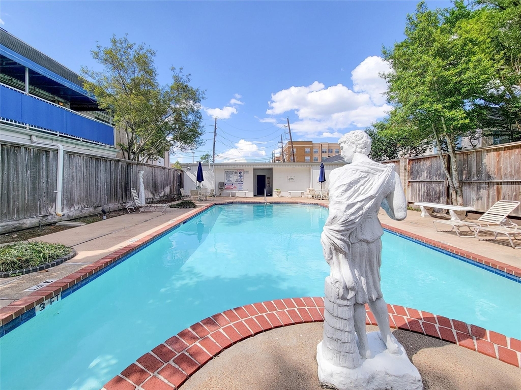 2600 Bellefontaine Street - Photo 35