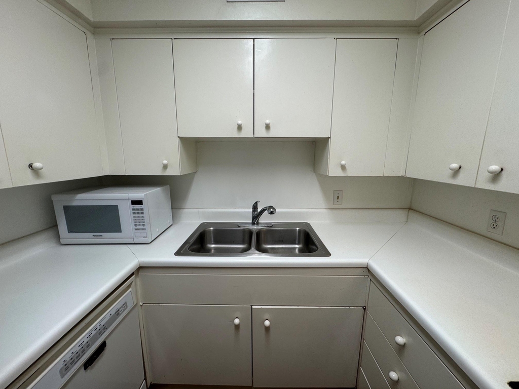 2600 Bellefontaine Street - Photo 4