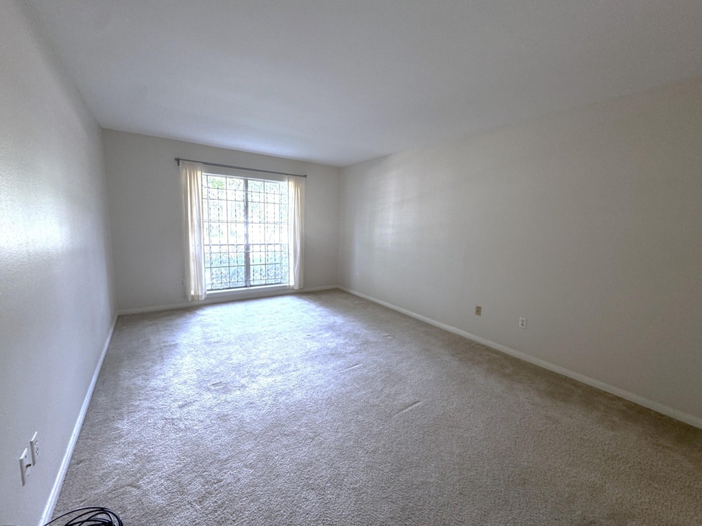 2600 Bellefontaine Street - Photo 22