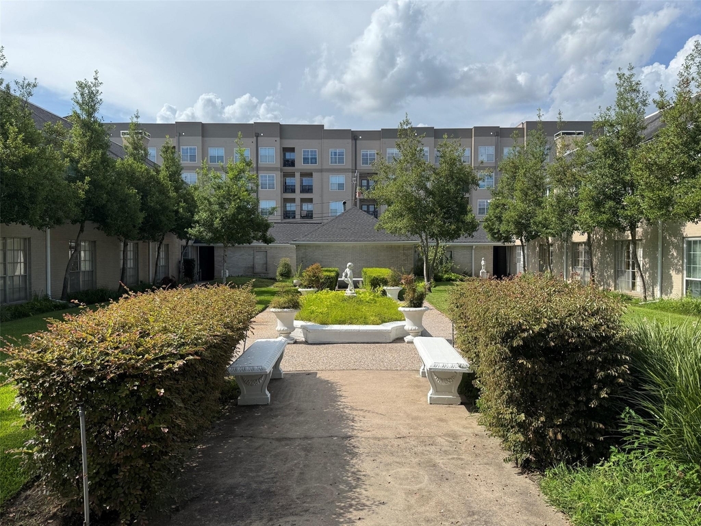 2600 Bellefontaine Street - Photo 36