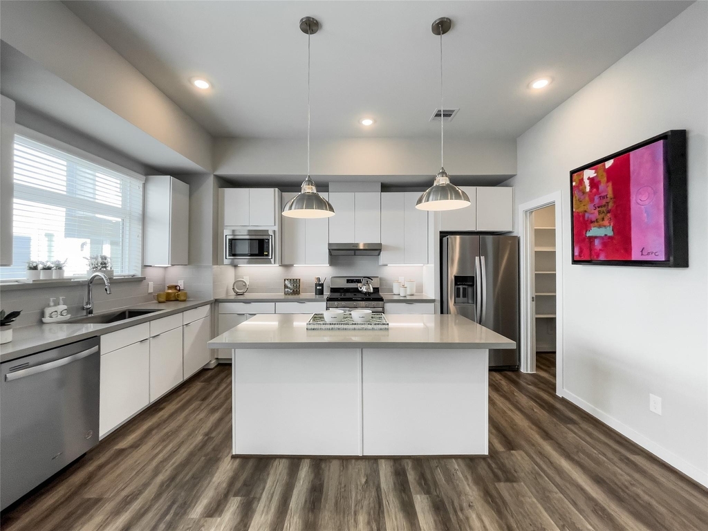 5823 Fairdale Lane - Photo 4