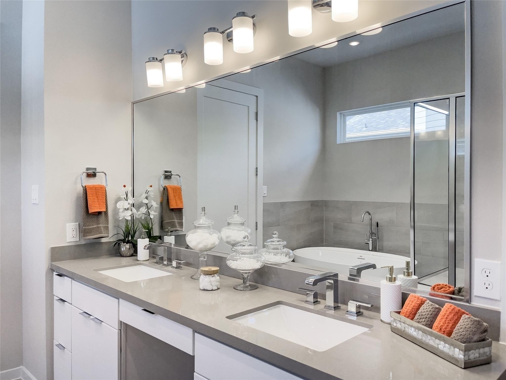 5823 Fairdale Lane - Photo 21