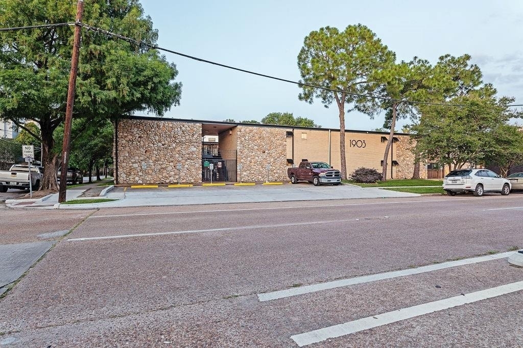 1903 Commonwealth Street - Photo 17
